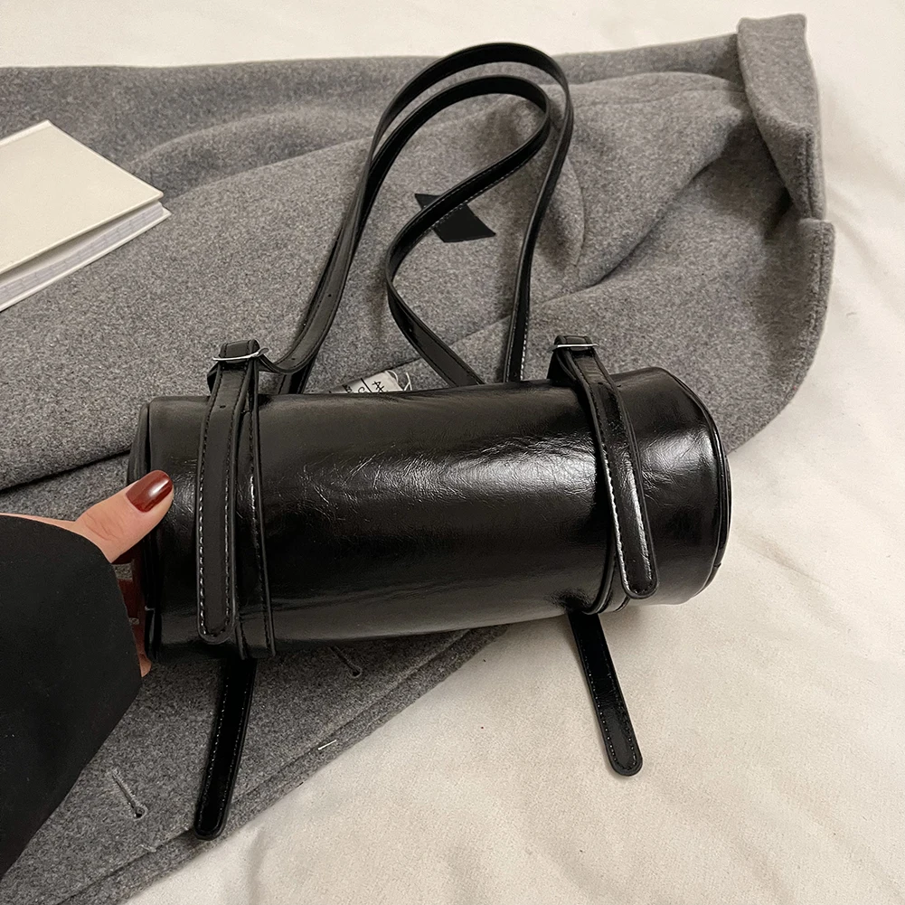 

Women PU Shoulder Bag Cylinder Handbag Large Capacity Fashion Underarm Bag Zip Closure Stylish Armpit Bag Simple Shoulder Purse