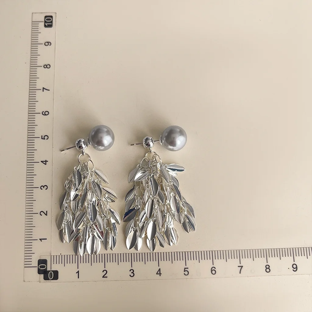 Luxurious Fringe Pearl Earrings Women's French Style Vintage Long Elegant Slimming Drop Earrings for Stylish Accessories