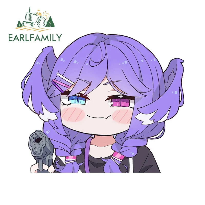 EARLFAMILY 13 cm x 11,1 cm Selen Tatsuki Chibi Autoaufkleber Lila Haarpistole Kawaii Augen Amüsantes Zubehör Niedlicher Laptop-Aufkleber