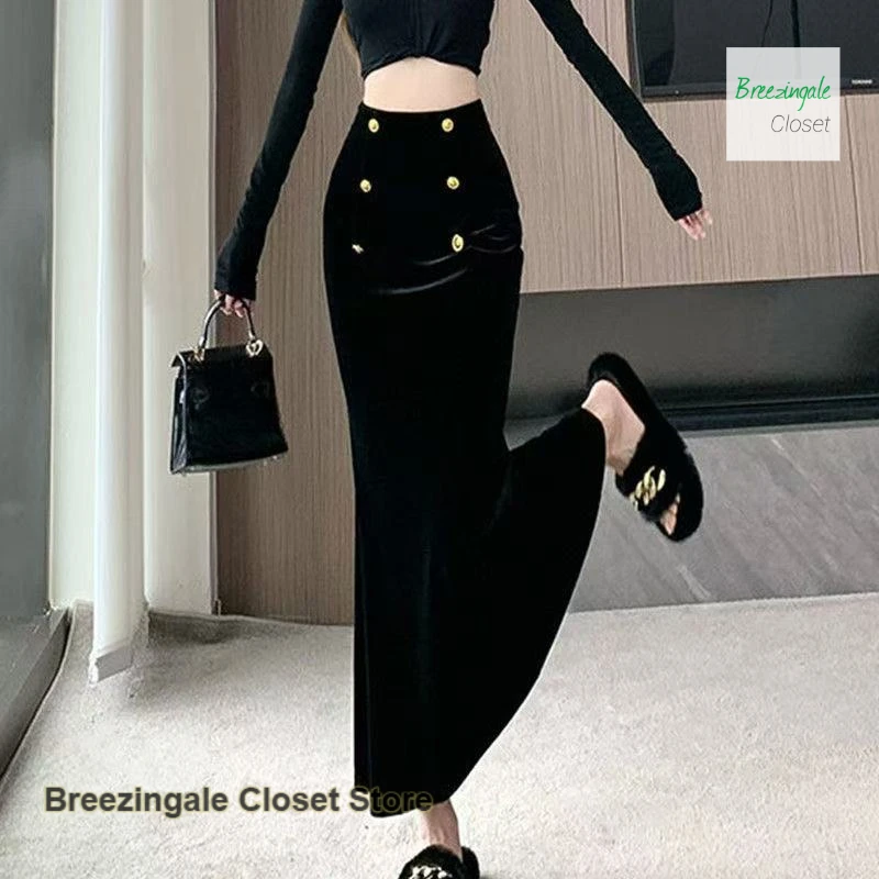 

French style design double-breasted velvet fishtail skirt women's autumn and winter new fashionable temperament drape hip skirt.