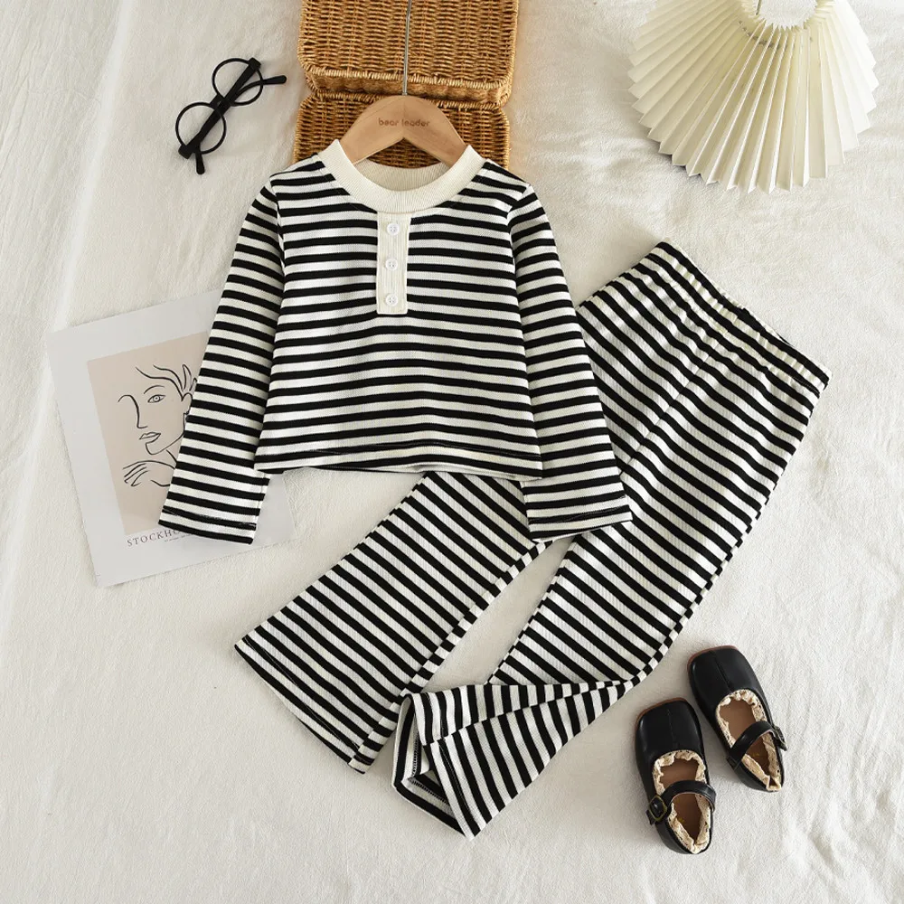 

Korean Version Autumn Casual Girls Clothes Plain Black and White Striped Printed Long Sleeved T-shirt Top + Pants Two-piece Set