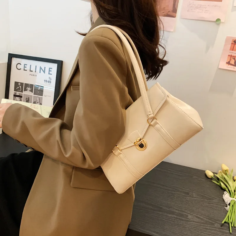 Retro High-end Underarm Official Document Tote Bag For Women 2024 New Fashionable Minimalist Red Glossy PU Commuting Handbag