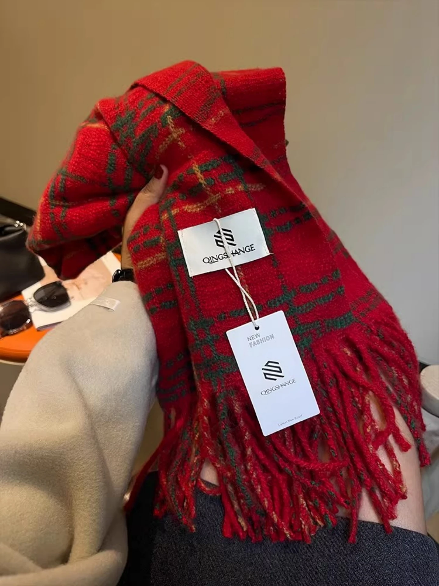 Echarpe-cansay-kaer-camere-pour-femme-vintage-motif-ecossais-du-nouvel-an-chaude-longue-et-rectangulaire-style-coreen-avec-pompons