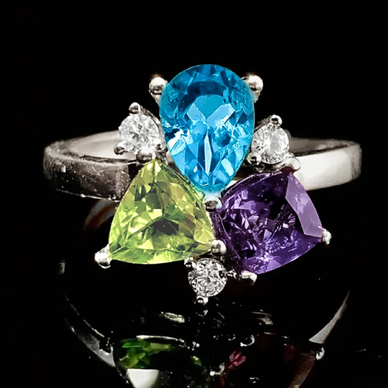 Huitan Modischer Damenring in Silberfarbe/Goldfarbe mit dreifarbigem, glänzendem CZ, bezauberndes, vielseitiges Accessoire für Party und Alltag, Schmuck