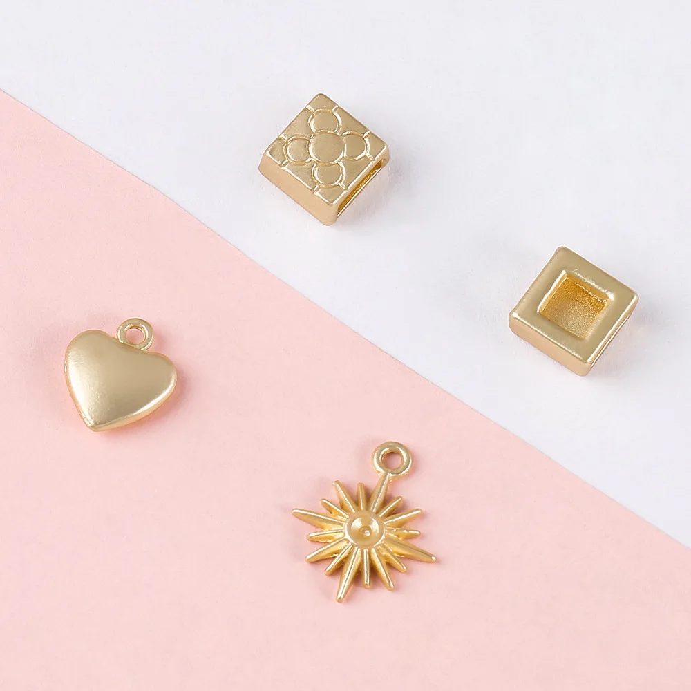 

Креативные ювелирные изделия, аксессуары «сделай сам», высококачественные нишевые дизайнерские ожерелья, персонализированные украшения из сплава, солнечные подвески в форме сердца