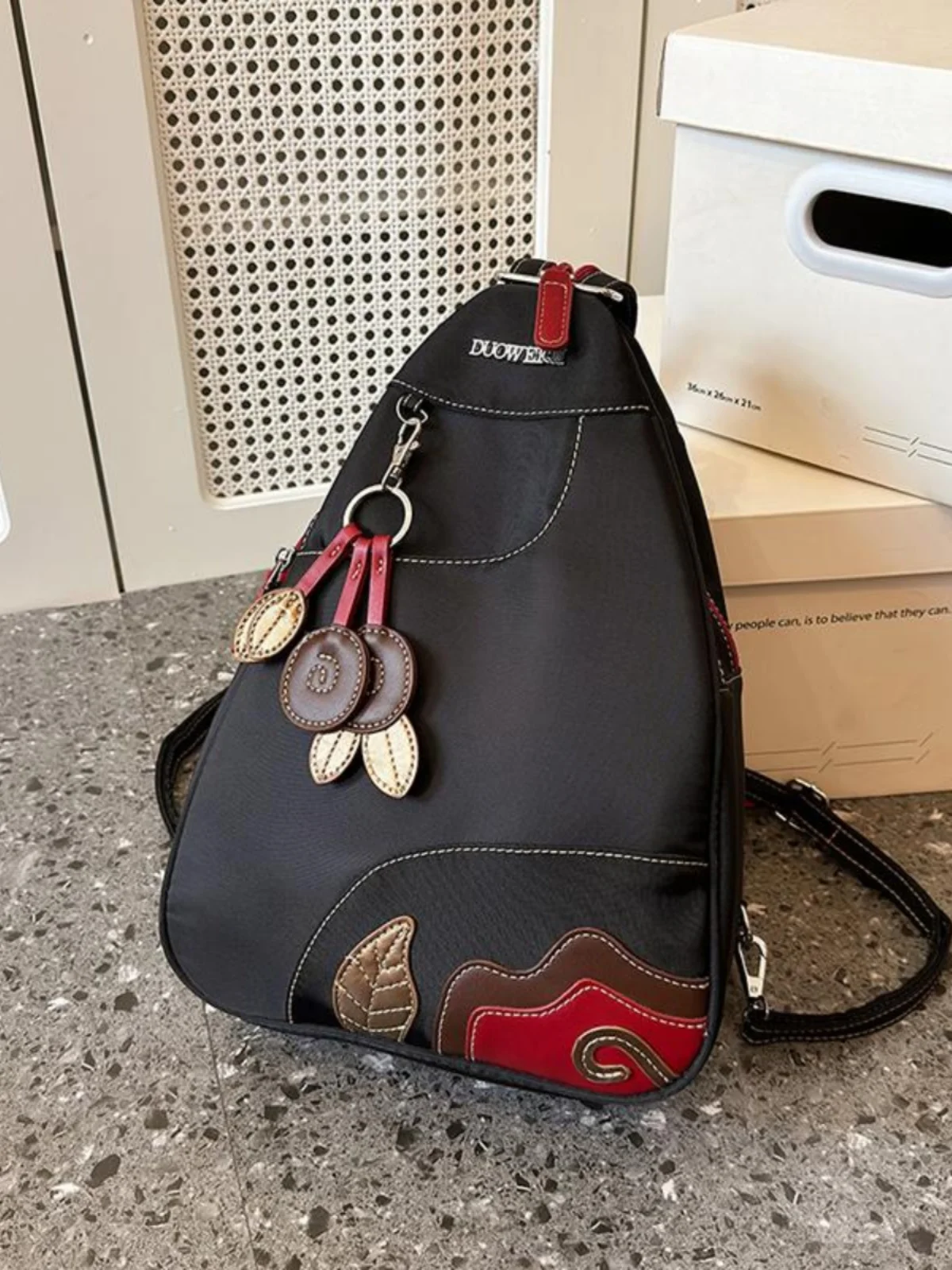 

Faionable Ox Cloth Crossbody Chest Bag Lightweight Ladies Bapa Trendy Korean Sle Spring 2025 New Arrival by Mu Xi Ya
