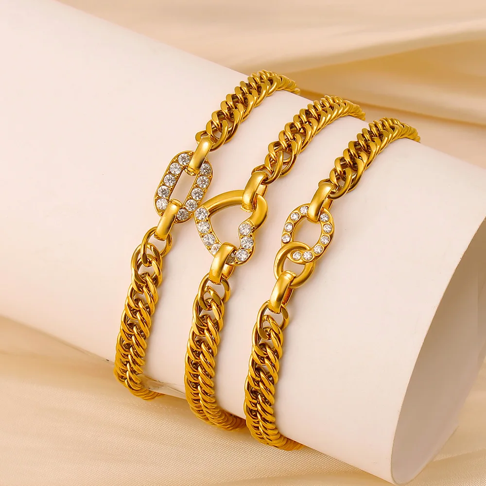 

Golden Color Cuban Lock Buckle Heart-shaped Circular Ring Inlaid with Zircon Design Light Luxury Personalized Titanium Bracelet