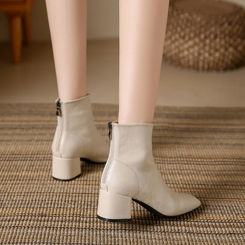 

Square toe short boots autumn and winter new Chelsea boots look slim brown versatile leather thick heel women's boots