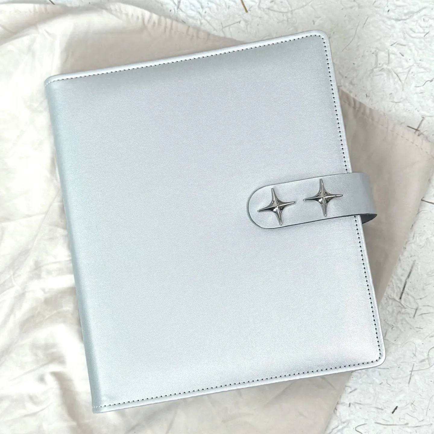 Silver Big A5 3-Ring Binder Card Album Large Capacity Refillable Photo Card Holder for K-Pop Polaroid Pictures, Trading Cards