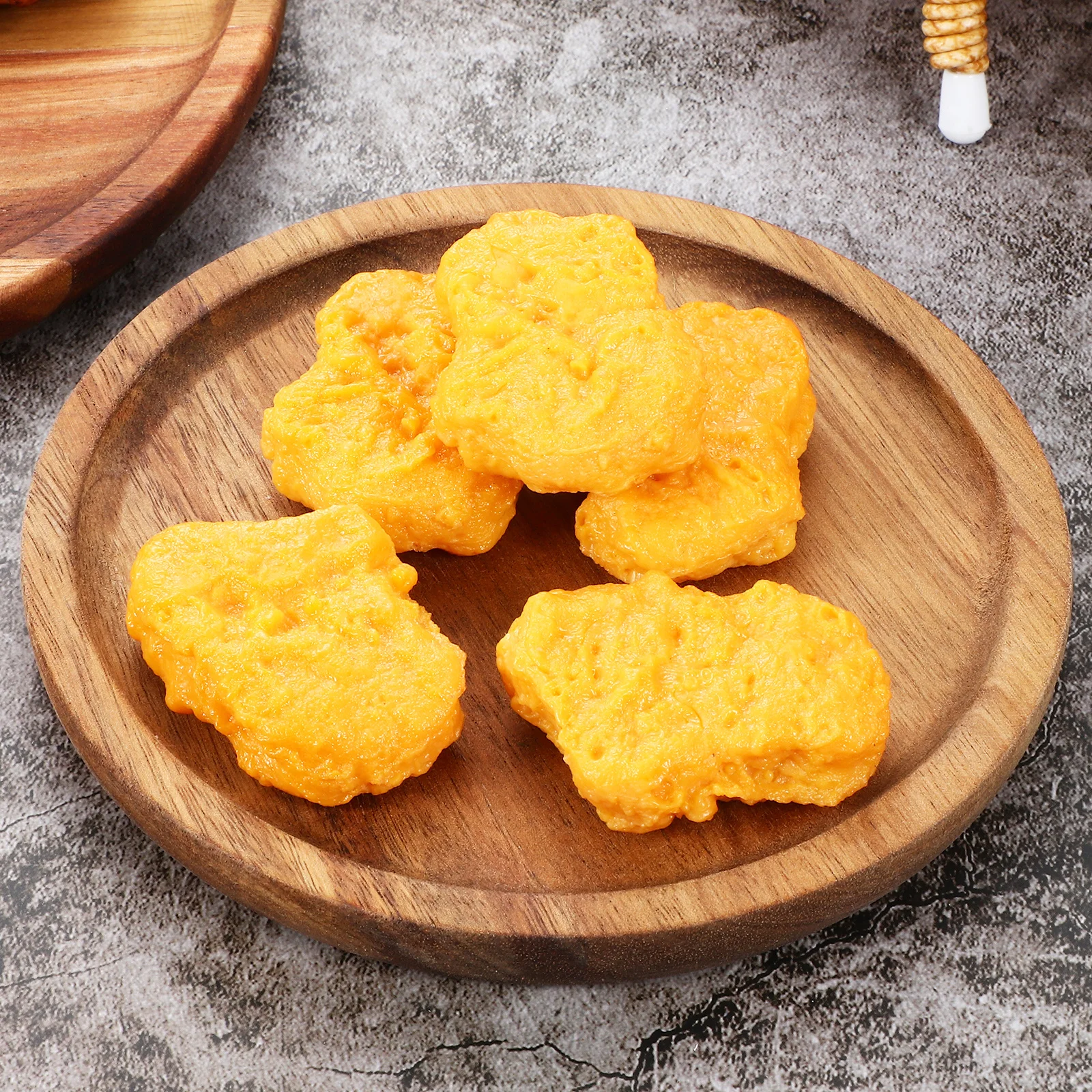 

2Pcs Round Wood Decorative Trays Raised Edge Rustic Coffee Table Tray Kitchen Counter Snack Display Wood Tray Wooden Pallets