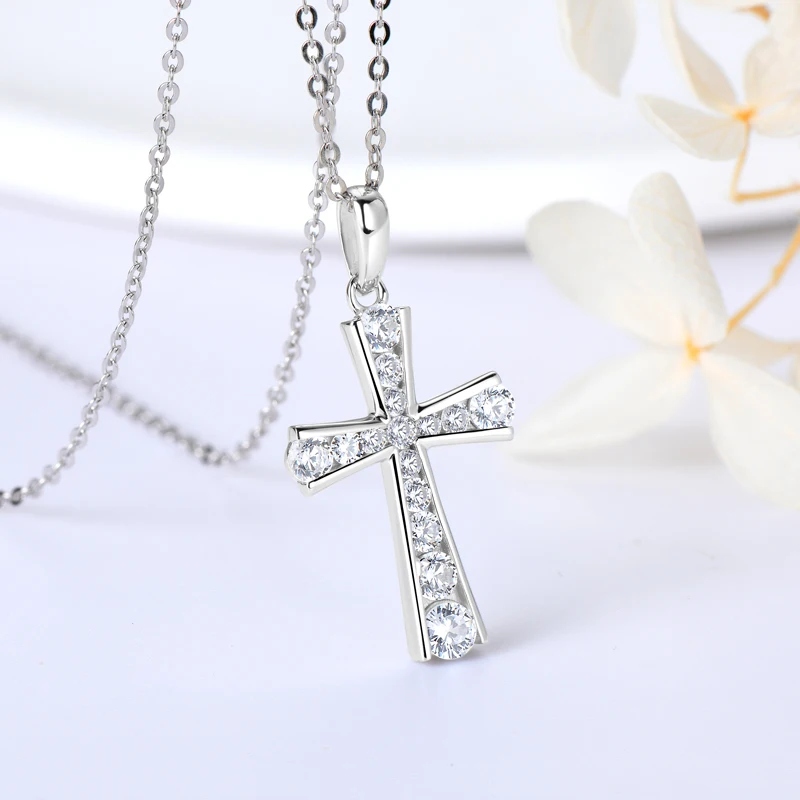 

RAPRGOLD Round Sparkling Cubic Zirconia Cross Pendant Necklaces Chain For Women 925 Sterling Silver Necklace Fine Jewelry Gifts