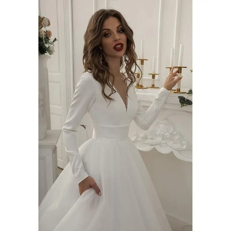 Abito da sposa semplice A maniche lunghe 2024 una linea con scollo A V gonna in Tulle con perline abiti da sposa Lace-up Back Custom muslimatcustom