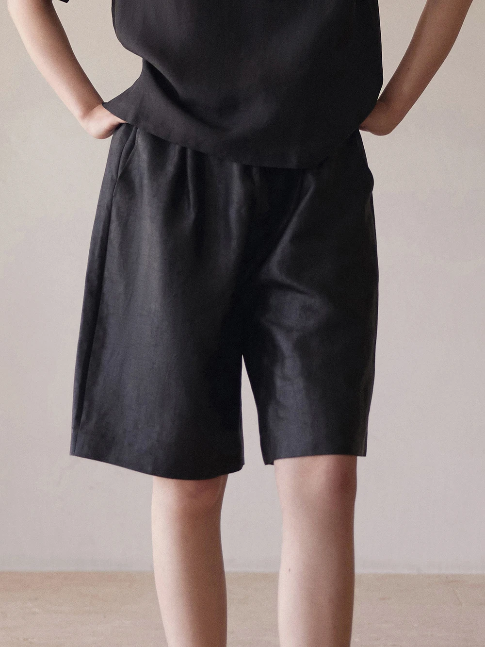 

Arttowear Loose Plant-Dyed Silk Drawstring Waist Shorts Comfortable Women's Casual Pants Asymmetric Pure Color