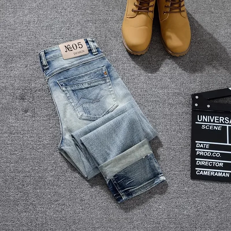 

Italian fashion men's high-quality retro light blue scratch elastic slim fit jeans men's casual designer straight leg pants Homb