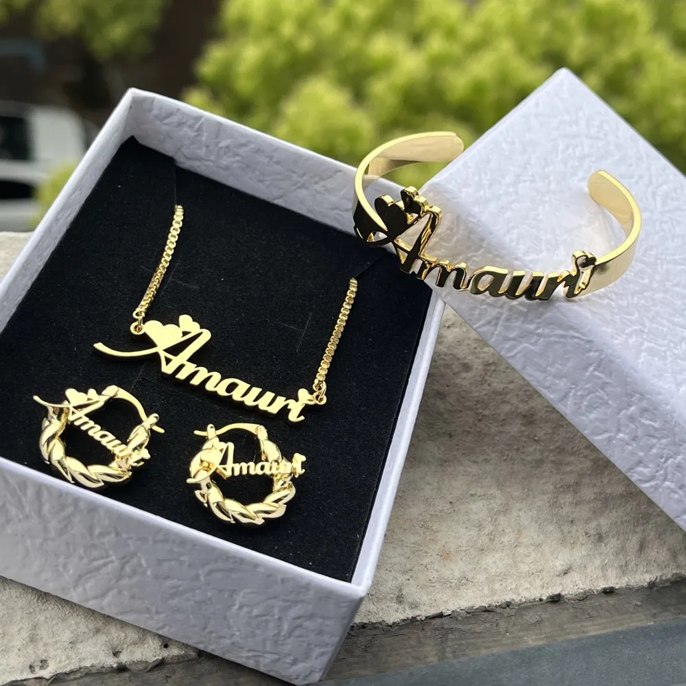 DUOYING Set di gioielli con nome personalizzato collana con lettere personalizzate braccialetti con nome personalizzato Mini orecchini a cerchio in acciaio inossidabile 18mm