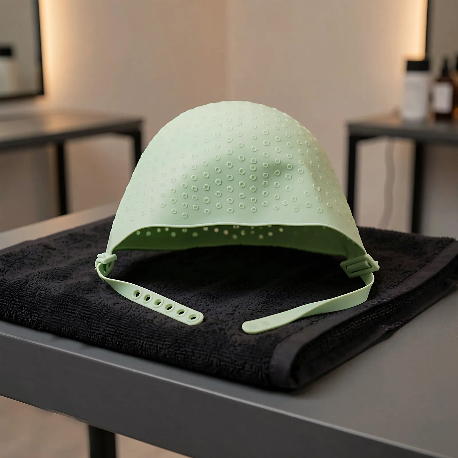 Silicone Hair Highlighting Cap Green Frosting Cap Pre-Punched Adjustable Buckle Hook Hair Coloring Bonnet Professional Tools