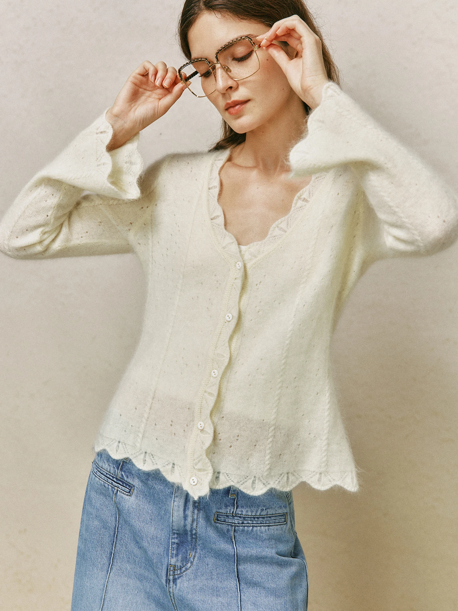 French Style Slim Fit Wool Cashmere Silk Open Cardigan Hollow out Knitted Top with Wooden  Design Soft Skin Friendly