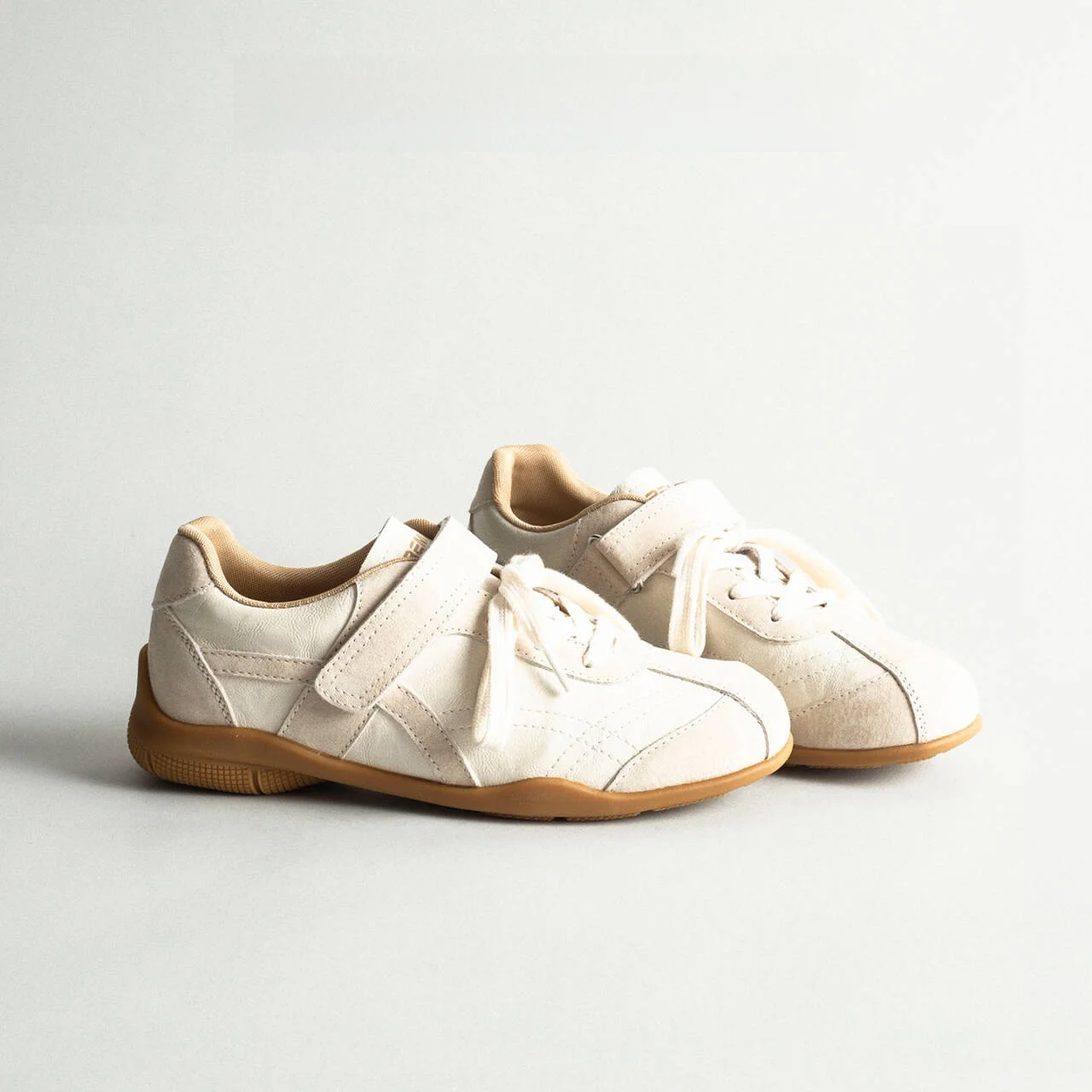 sneakers-bianche-casual-da-donna-in-vera-pelle-con-chiusura-a-strappo-leggere-e-versatili-modello-ballet-deux-oes