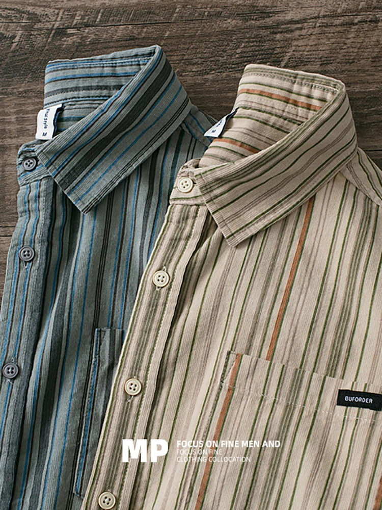 

2024, весенне-осенняя новая вельветовая рубашка в полоску с длинными рукавами и лацканами в американском стиле ретро, мужские простые модные потертые повседневные блузки