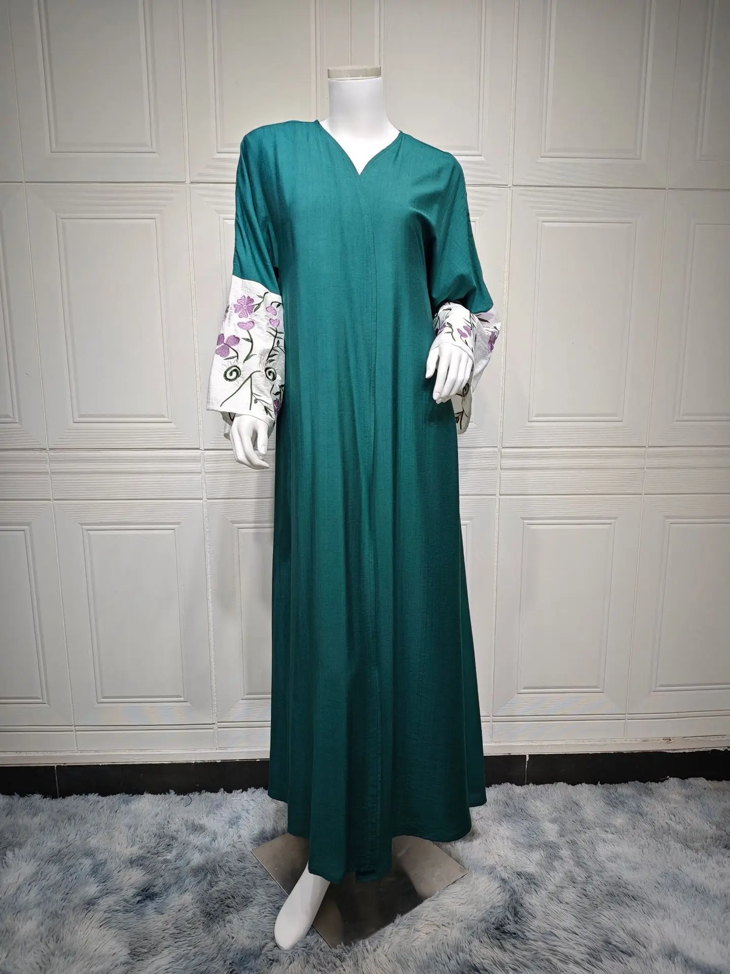 Dubai Naher Osten Strickjacke Robe bestickt Abaya muslimischen lose Mantel Mode Damen Kleidung Robe