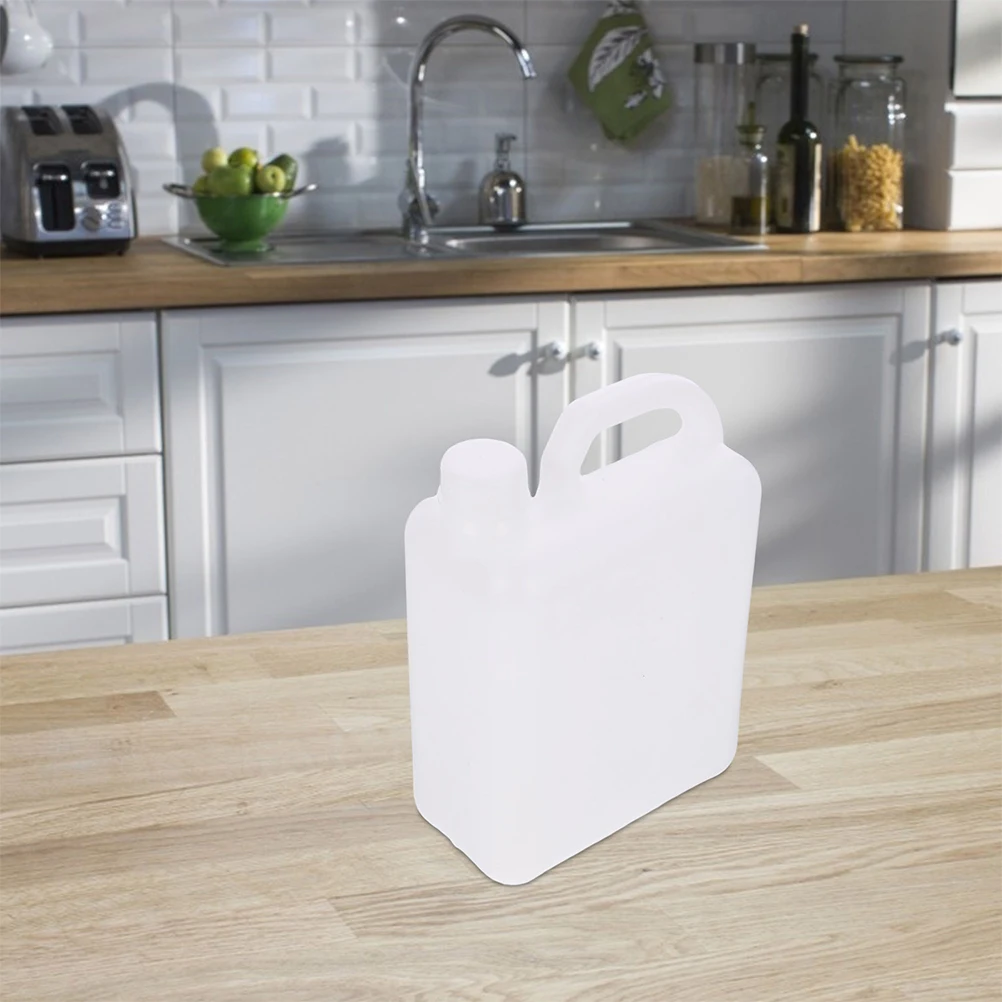 

2pcs Plastic Flat Bottle Empty Spray Gallon Jugs Lids Lightweight Water Oil Glue Samples Storage Jug Liquid