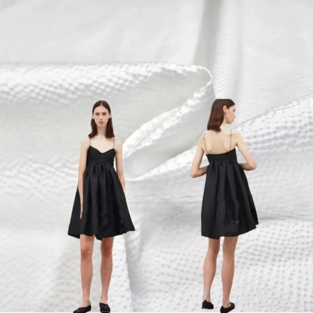 

Yarn-dyed Brocade Jacquard Fabric Spring Summer Thin Striped Wave Point Embossed Dress Suit Brand Fashion Design Sewing Cloth