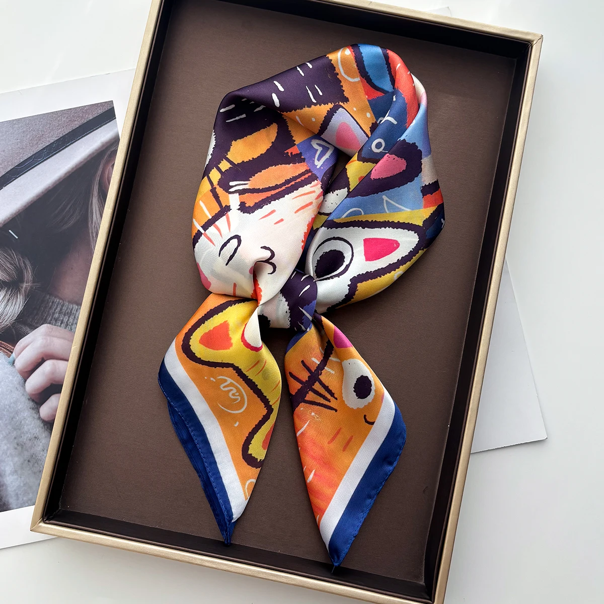 Bufanda cuadrada de seda de imitación para mujer, accesorios de moda con estampado de gato Animal, diadema, pañuelo para el cuello