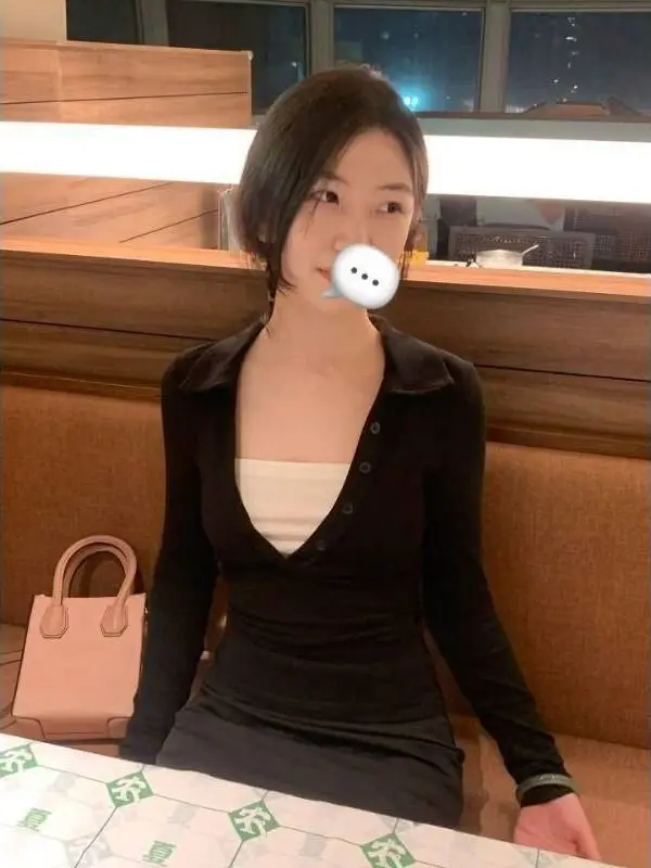 Color Block  Neck Long Sleeve T-Shirt Women's Slim Fit Short Style Top Breathable Cotton Blend Spring Autumn Fashion
