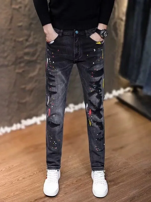 

Men's fiti Spray Paint Denim Jeans Sli New Model Casual Long Pants Elastic Slim Fit Hole Punching Youth Faion