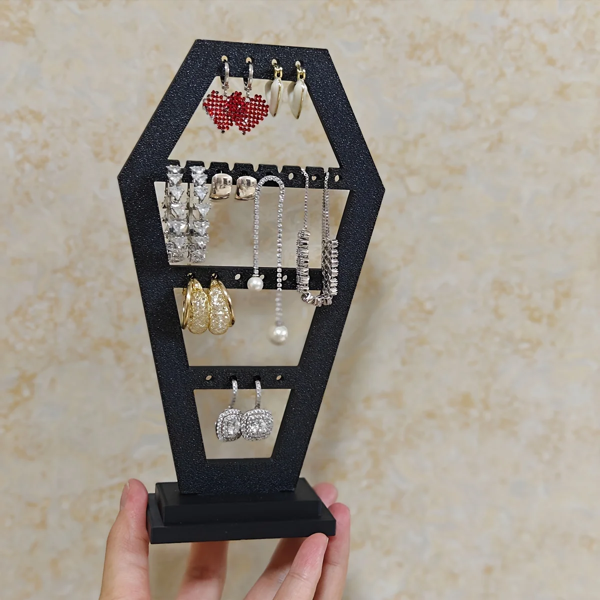 Gotischer Sarg-Ohrringhalter Schwarz Schmuckorganizer mit Löchern Desktop-Ohrringständer für Gothic-Heimdekoration Halloween-Geschenk – Detail 6