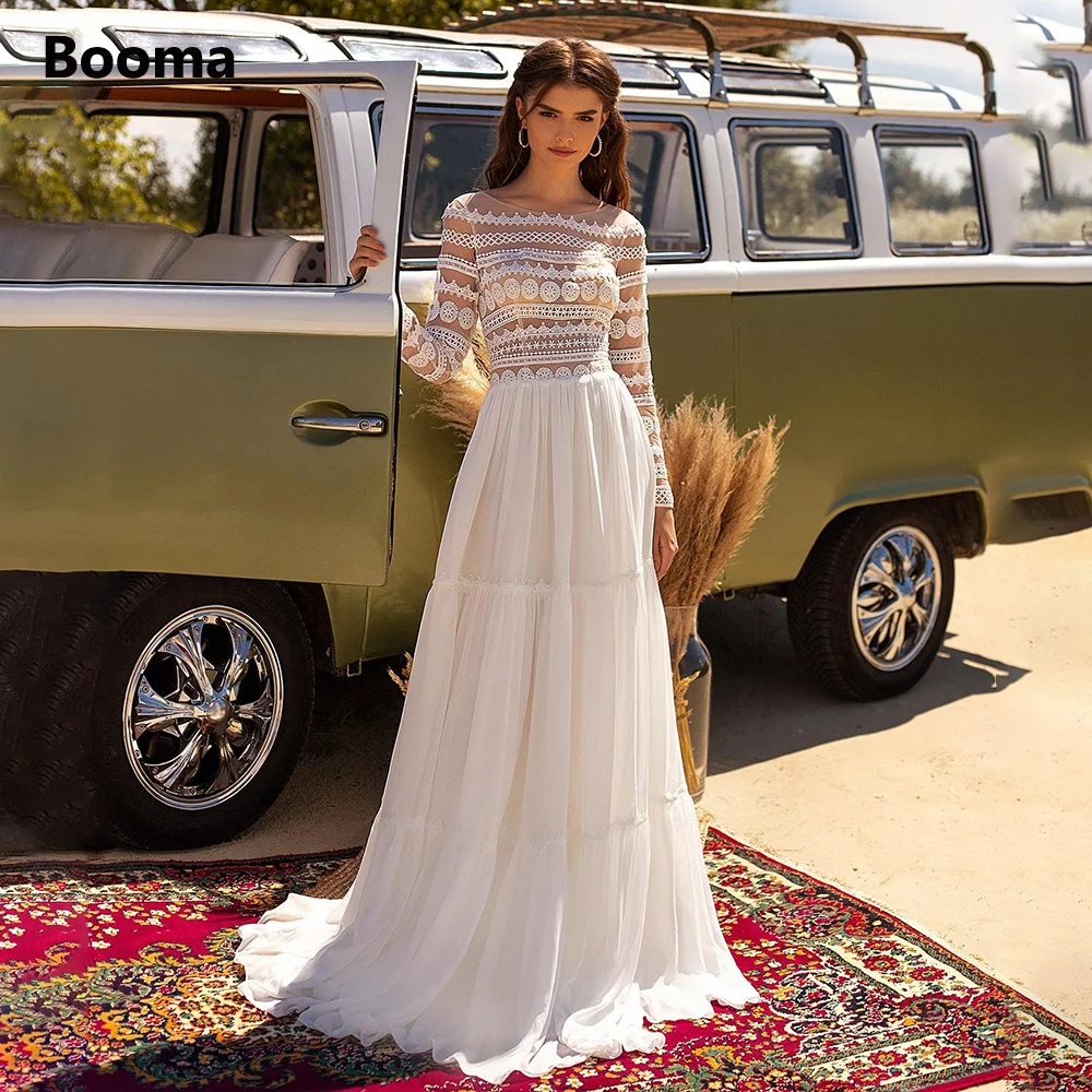 

Booma Boho Lace Wedding Dresses Long Sleeves Bateau Chiffon Beach Bride Dresses Buttoned Illusion A-Line Bohemian Wedding Gowns