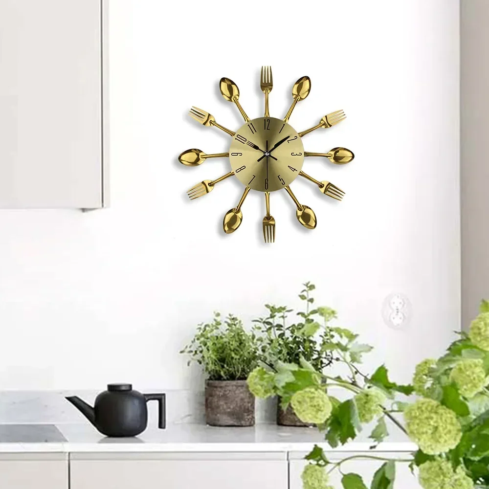 Creative Gold Metal Kitchen Supplies Knife and Fork Shaped Wall Clock Fashion Home Decoration Restaurant Art Wall Watch