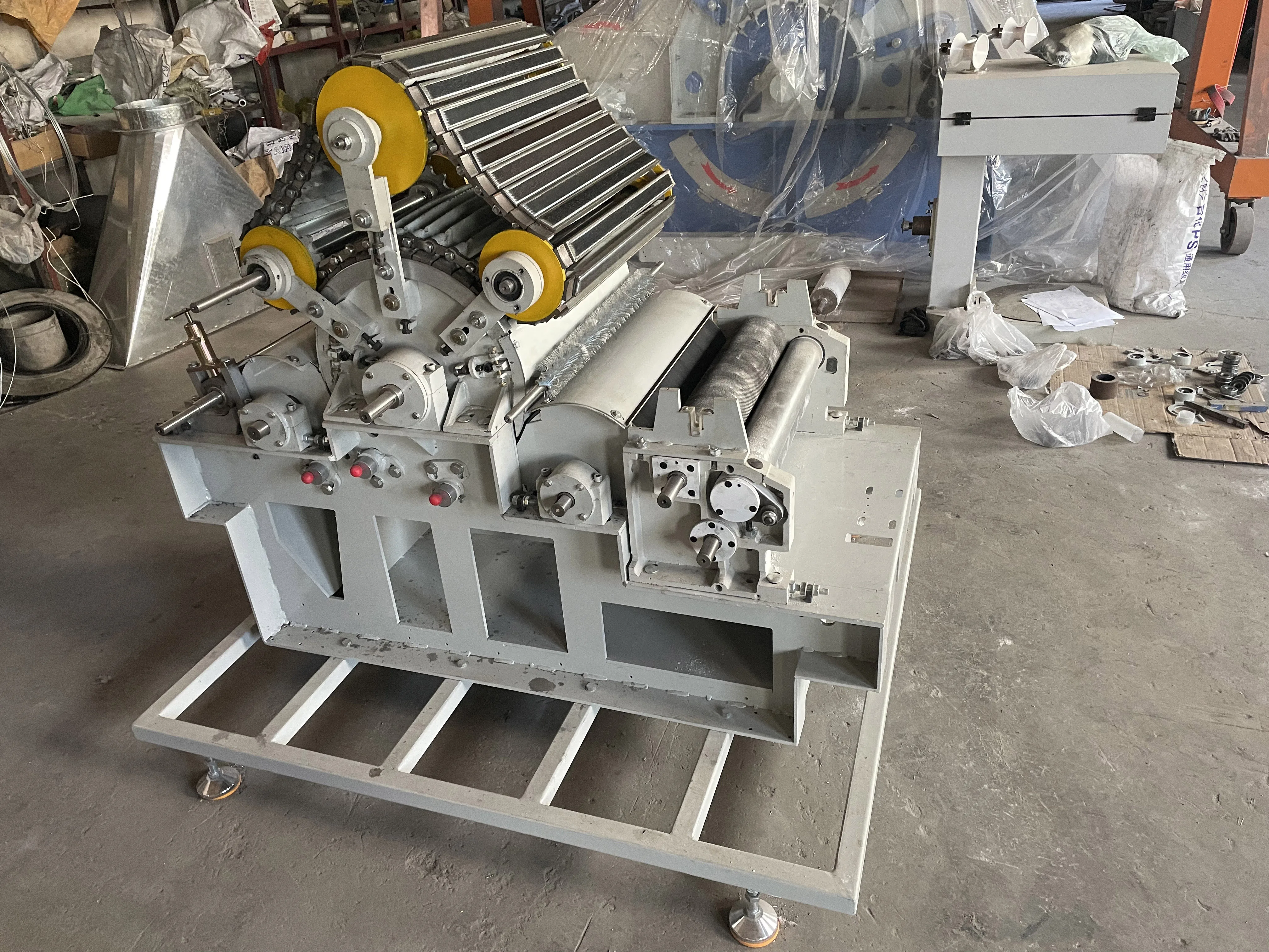 Nuove macchine per prodotti tessili domestici che pettono la macchina per campioni