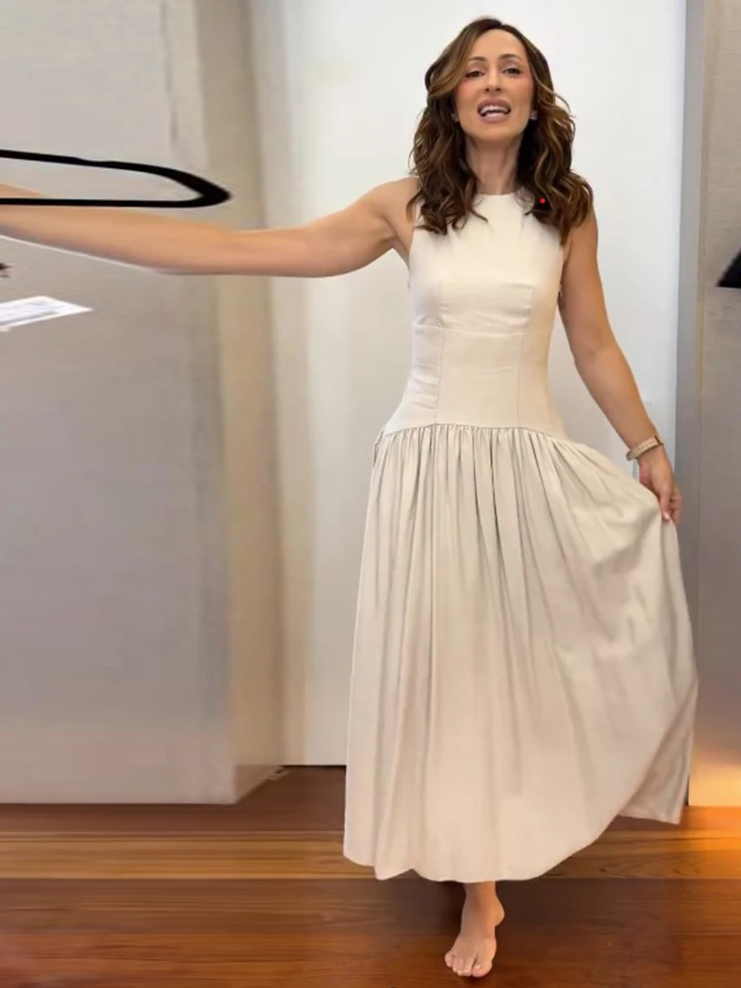 

Elegant Simple Long Sleeveless Folded Waist A-Line Dress for Commuting And Weddings Cotton Nylon Polyester Blend Medium Thick...
