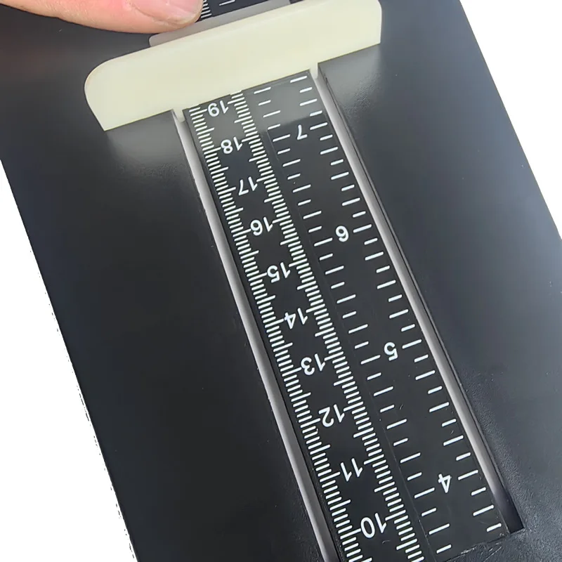 High quality foot measuring device,compatible with both left and right feet,with clear scales, used for infants,children,adults