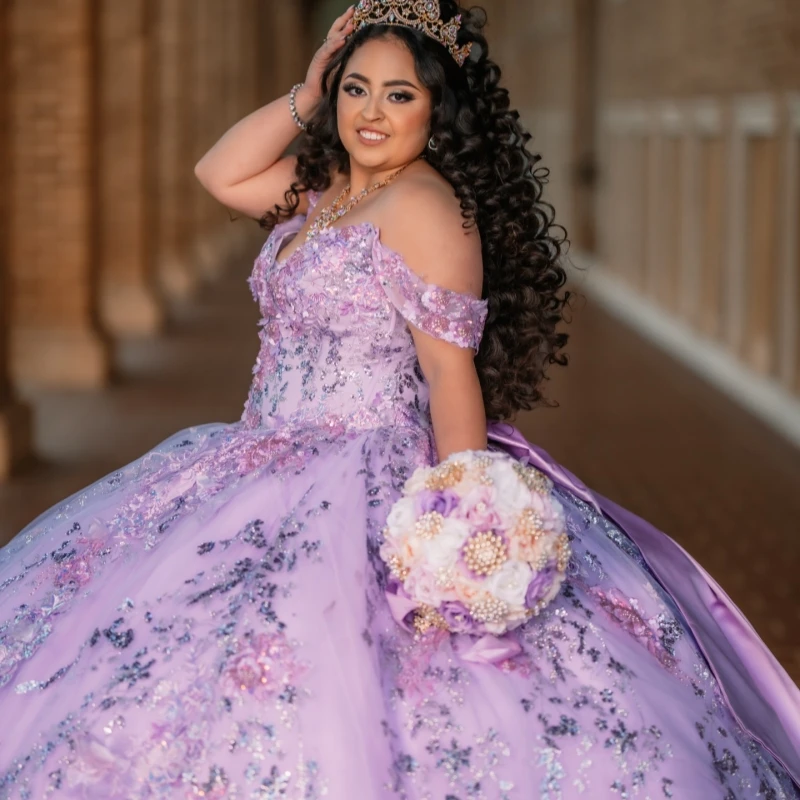 

Lilac Shiny Quinceanera Dresses Off The Shoulder Applique Flower Beads Bow Tull Corset Party Birthday Sweet 16 Dress Vestidos 15
