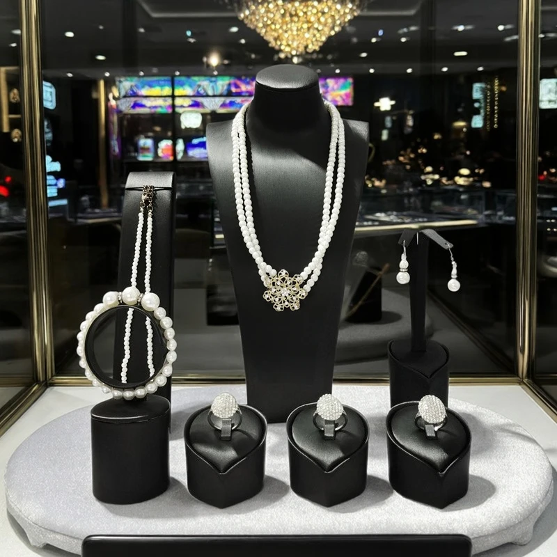 

Черная подставка для ювелирного магазина из искусственной кожи для ожерелья, колец, сережек, ювелирных изделий, витрины, стойка для ювелирных изделий