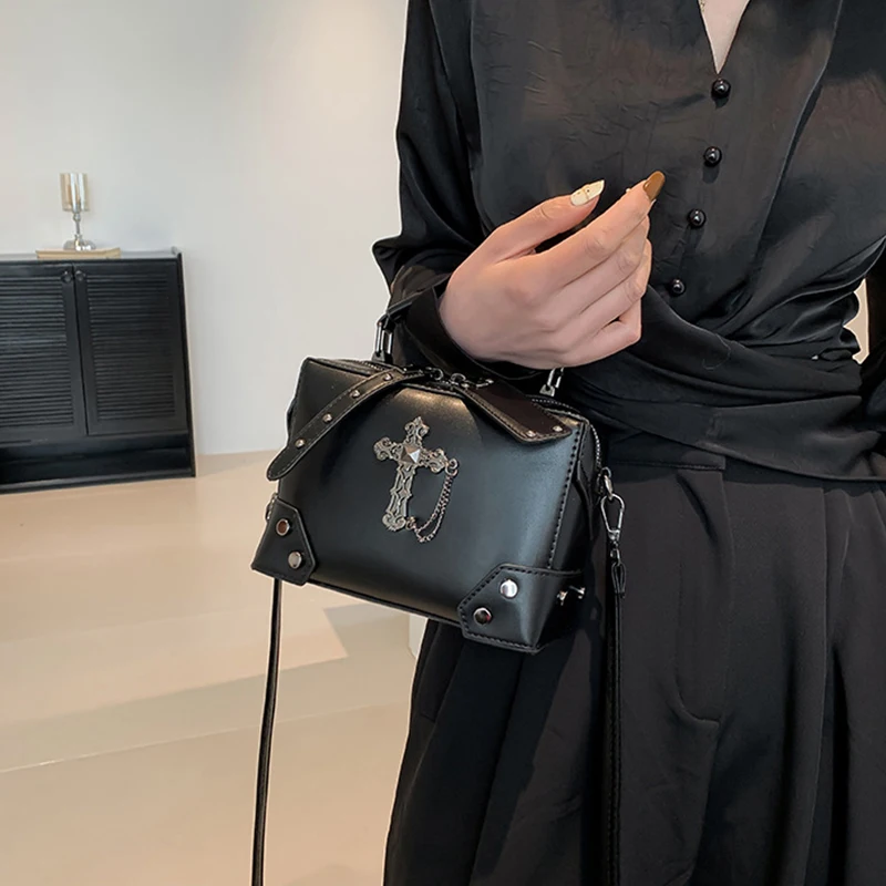 المرأة القوطية الشرير مربع صغير حقيبة يد كروس مع مقبض علوي الجمجمة الصلبان سلسلة بولي Leather حقيبة كتف جلدية المحفظة