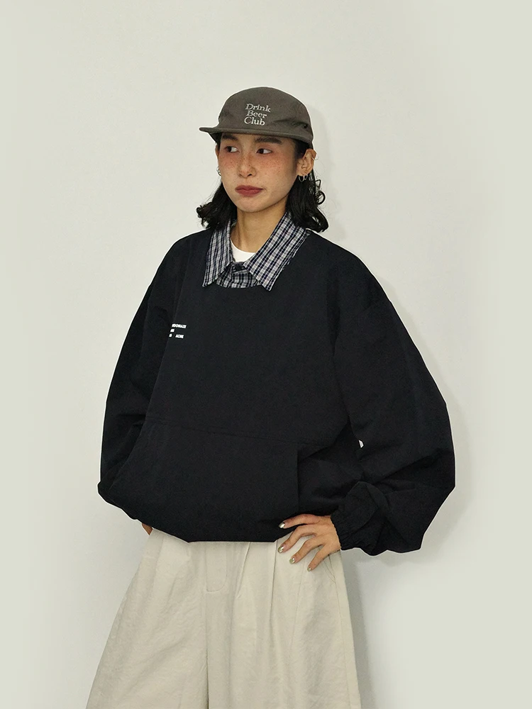

Guluwoo Autumnal Retro Japanese Style Plaid Collar Couple's Sweatshirt Loose Fit Long Sleeve round Neck Polyester Fiber