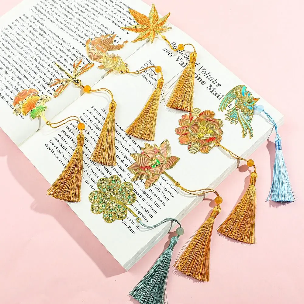 

4pcs/set Hollow Brass Chinese Style Bookmarks with Tassel Flower Pattern Book Page Marker Retro Book Paginator Student