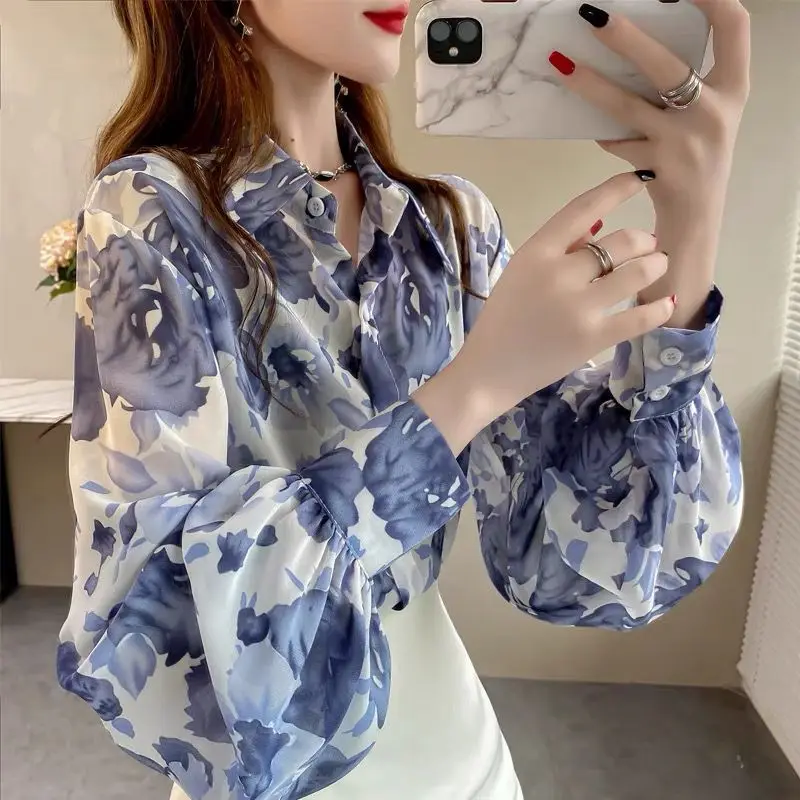 

2024 New Bishop Sleeve Chiffon Tops Summer Unique Loose Printing Women Flip Collar Single-breasted Long Sleeves Large Size Shirt