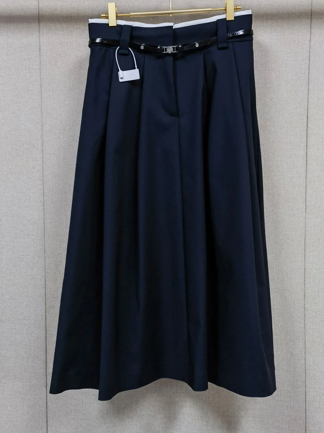 

Mid-Length A-Line Skirt with Large Skirt Hem And Faionable High Waist for Women Cotton Blend Skirt for Daily Wear