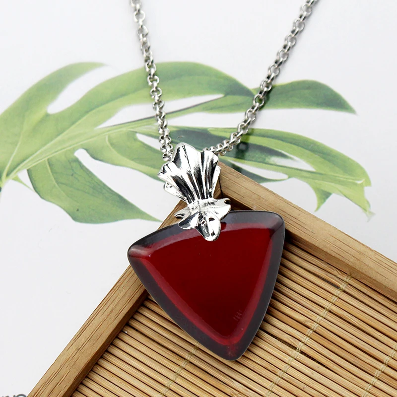 Fashion Fate Stay Night Necklace for Women Tohsaka Rin Hearts Pendant Necklaces Woman Trend Neck Silver Color Couples Gifts