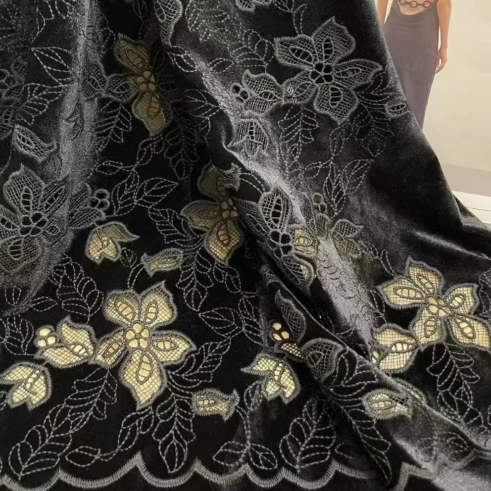 

Высококачественная новая осенне-зимняя бархатная базовая ткань с розовым кружевом и вышивкой, ажурная ткань для свадебного платья своими руками, дизайнерская ткань
