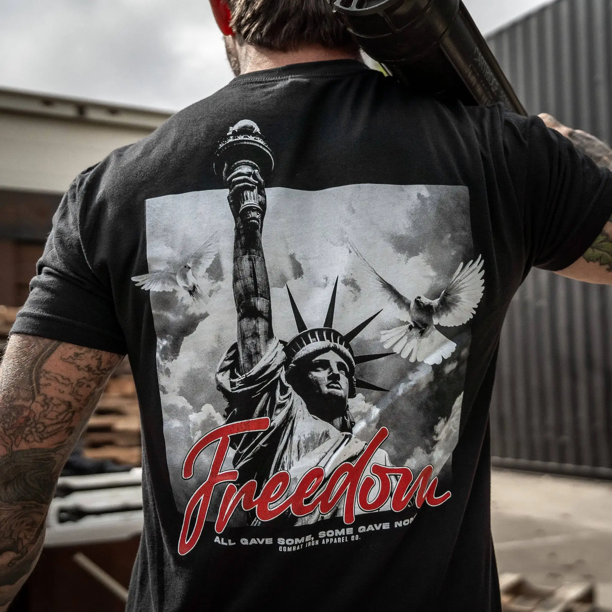 2026 Freedom Statue Men's T-Shirt - Combat Iron Military T-shirt - Suitable for Sports Wear Pure Cotton