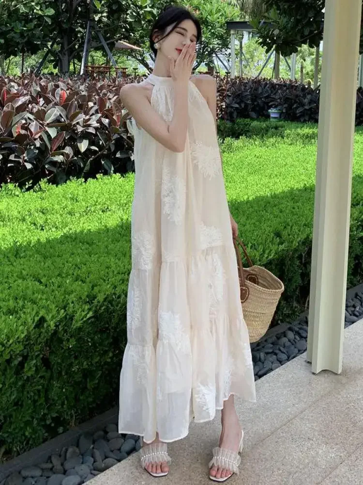 

French Boho Dress Temperament White Bohemian Seaside Resort Style Sexy Loose Hanging Neck Character Sleeveless Mid-length Dress