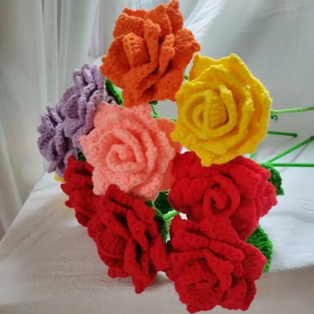 Hand-woven Bbouquet Crochet Pointy-corner Rose Hand-woven Flower Homemade Holiday Gift Wwedding Banquet Decoration