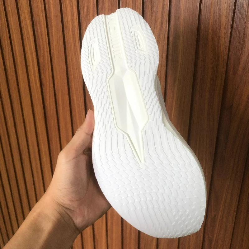 Professional Running Shoes Men Women Thick Soled Outdoor Gym Shoes Unisex Luxury Brand Jogging Shoes Couples Soft Sport Trainers view 5