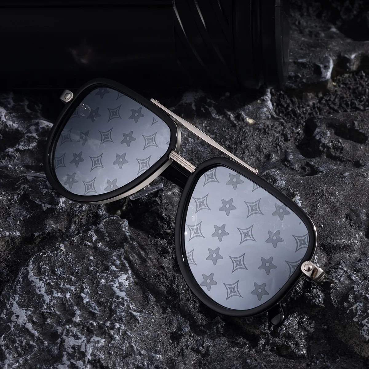 

2026 RetroFashion металлические мужские солнцезащитные очки с двойными мостами, градиентные оттенки UV400, трендовые женские роскошные солнцезащитные очки, женские солнцезащитные очки