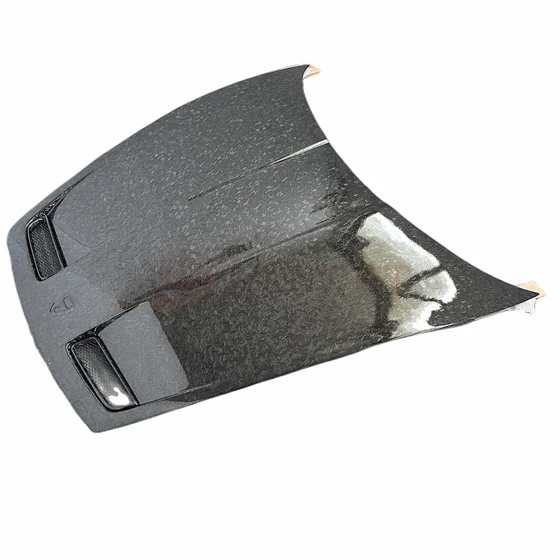 

Подходит для нового Porsche 992 2021. Модифицированный и модернизированный капот двигателя в стиле GT3. из углеродного волокна.